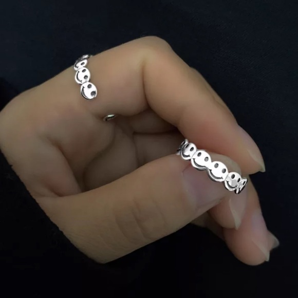 NEW 925 STERLING SILVER SMILE FACE ADJUSTABLE RING, CUTE RING, SHINY RING. - Picture 4 of 6